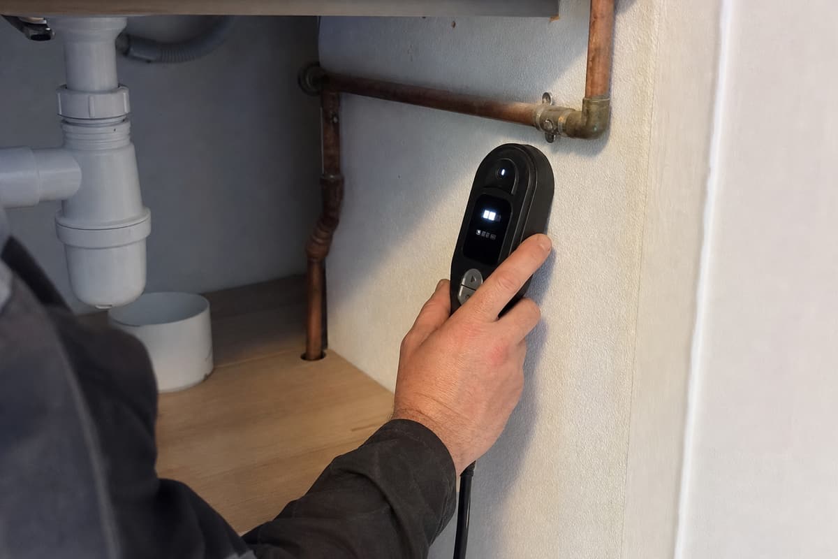 capteur non destructif sur alimentation cuivre sous évier