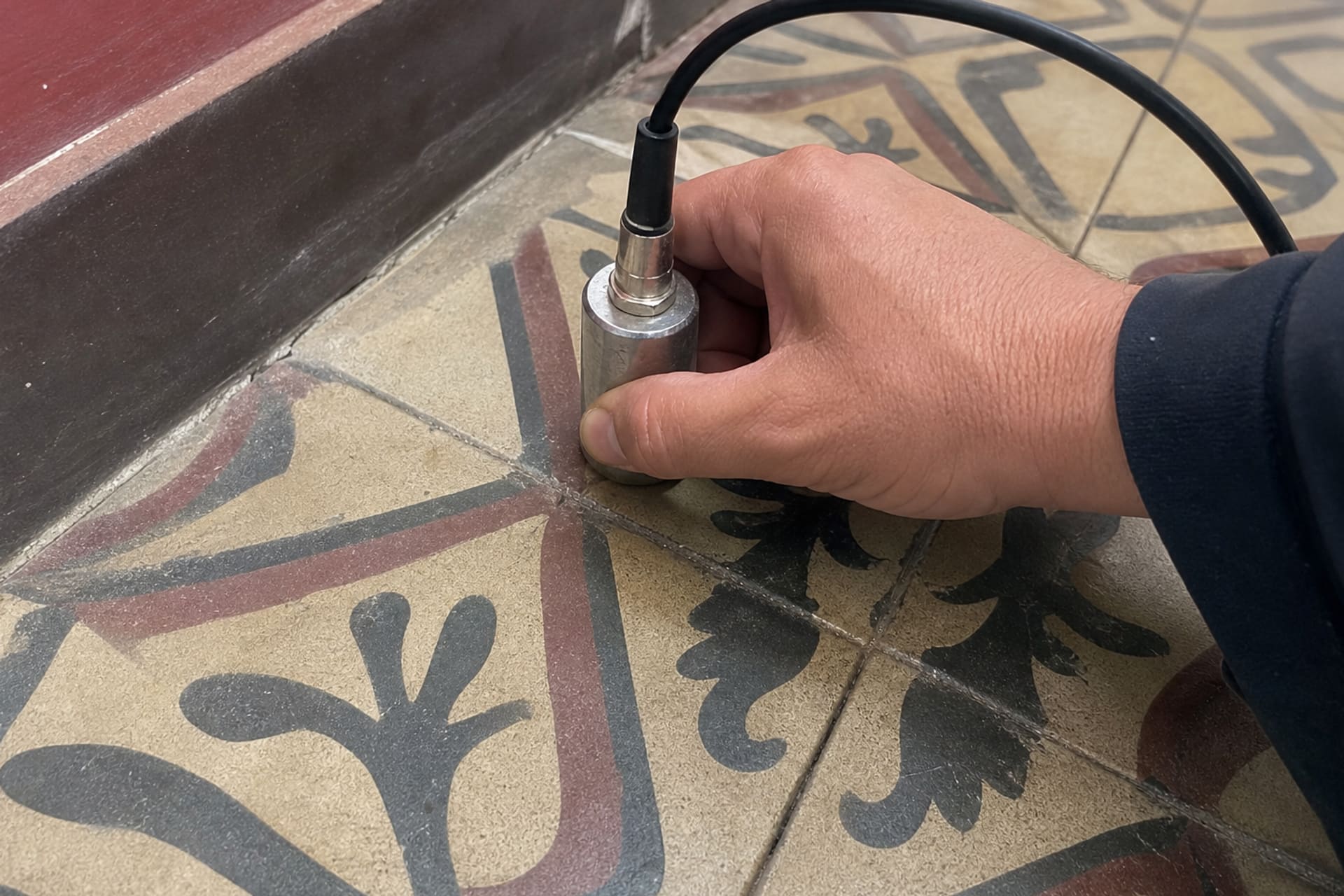 capteur acoustique sur canalisation dans logement ancien